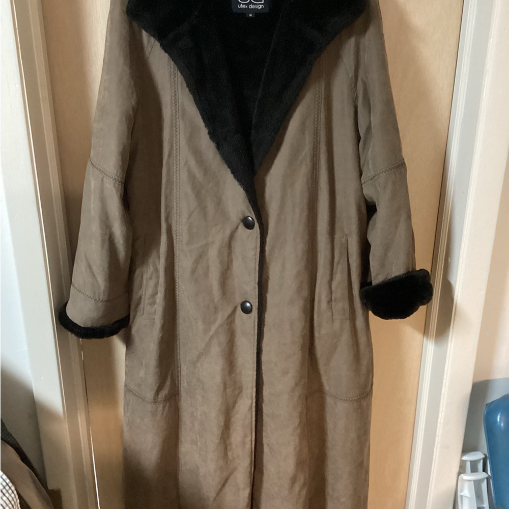 Utex Brown  faux interior Dk brown fur Coat with hood